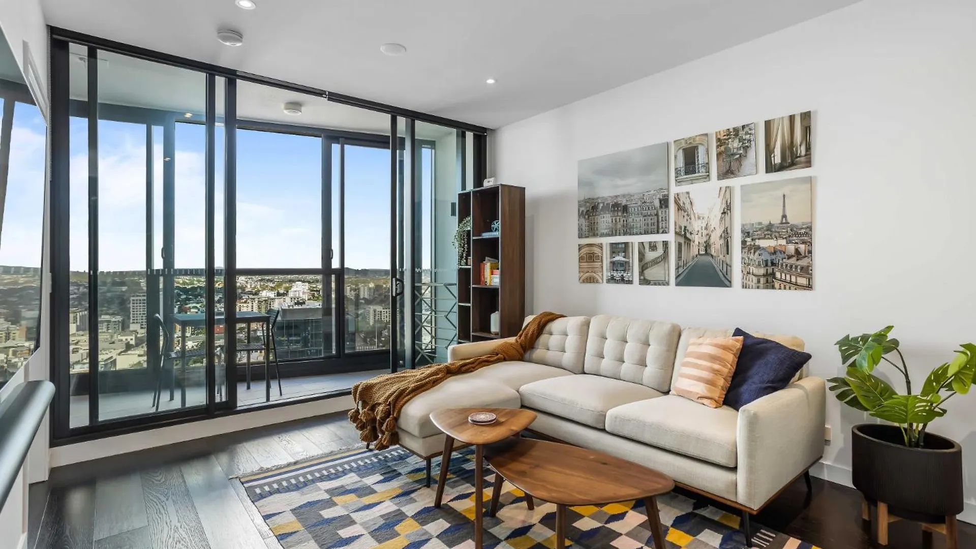 Chic 1-Bed With Parking, Rooftop Pool And Gym ブリスベン アパート